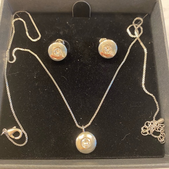 Nic & Syd Swarovski crystal earring pendant set - Picture 3 of 4